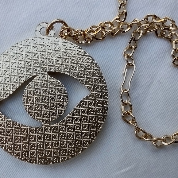 Big & Garish Gold Tone & Rhinestone Studded Evil Eye Pendant on 20" Faux Chain - Picture 5 of 8